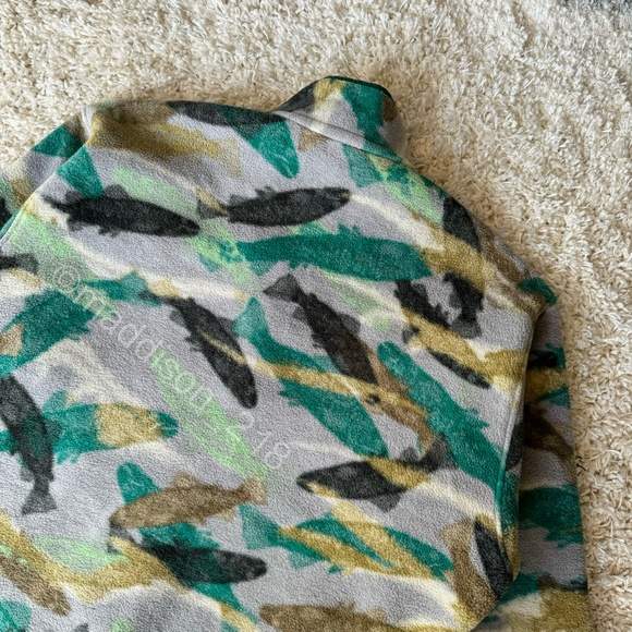 Patagonia Synchilla Snap-T Large Trout Tails Legend Green Fish Swimming Print L - Picture 6 of 11